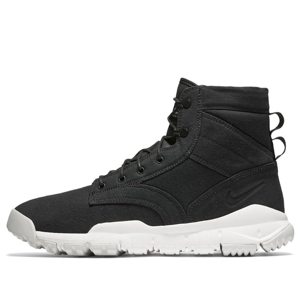 Nike Men's Black and White SFB 6 Inch Field Boot
Canvas NSW